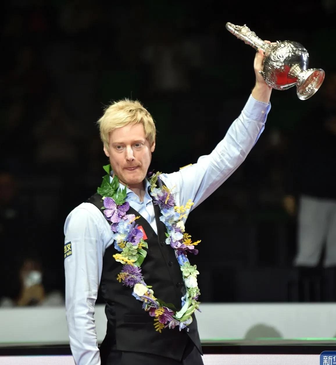 使得她即便 使得她即便