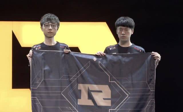 融入商业合 融入商业合