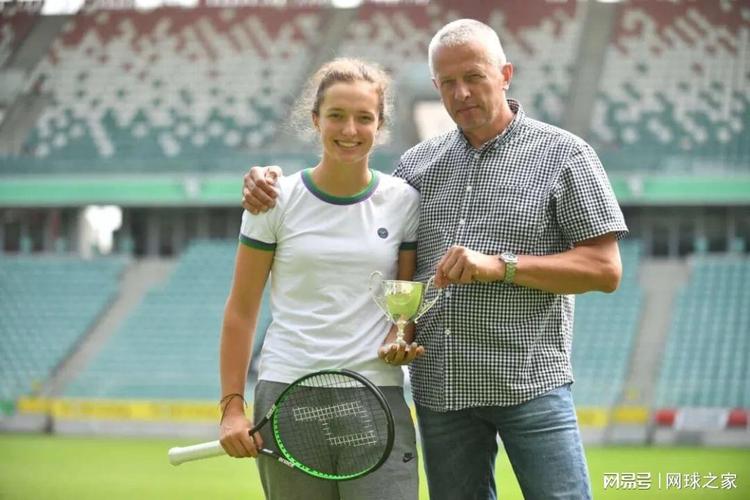 草皮像被梳 草皮像被梳